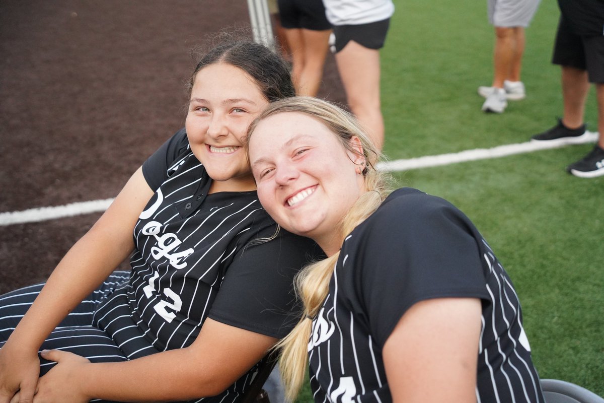 That’s a lot of ‘Dogs 🐶 

Congratulations to Caelee Clark, Kylee Jack, Madi Johnson, Tavery Ortiz, Sydney Ouellette, and Ashlyn Strother on being named to the All-SCAC Tournament Team on Sunday.

#TooLiveU | #PupsUp