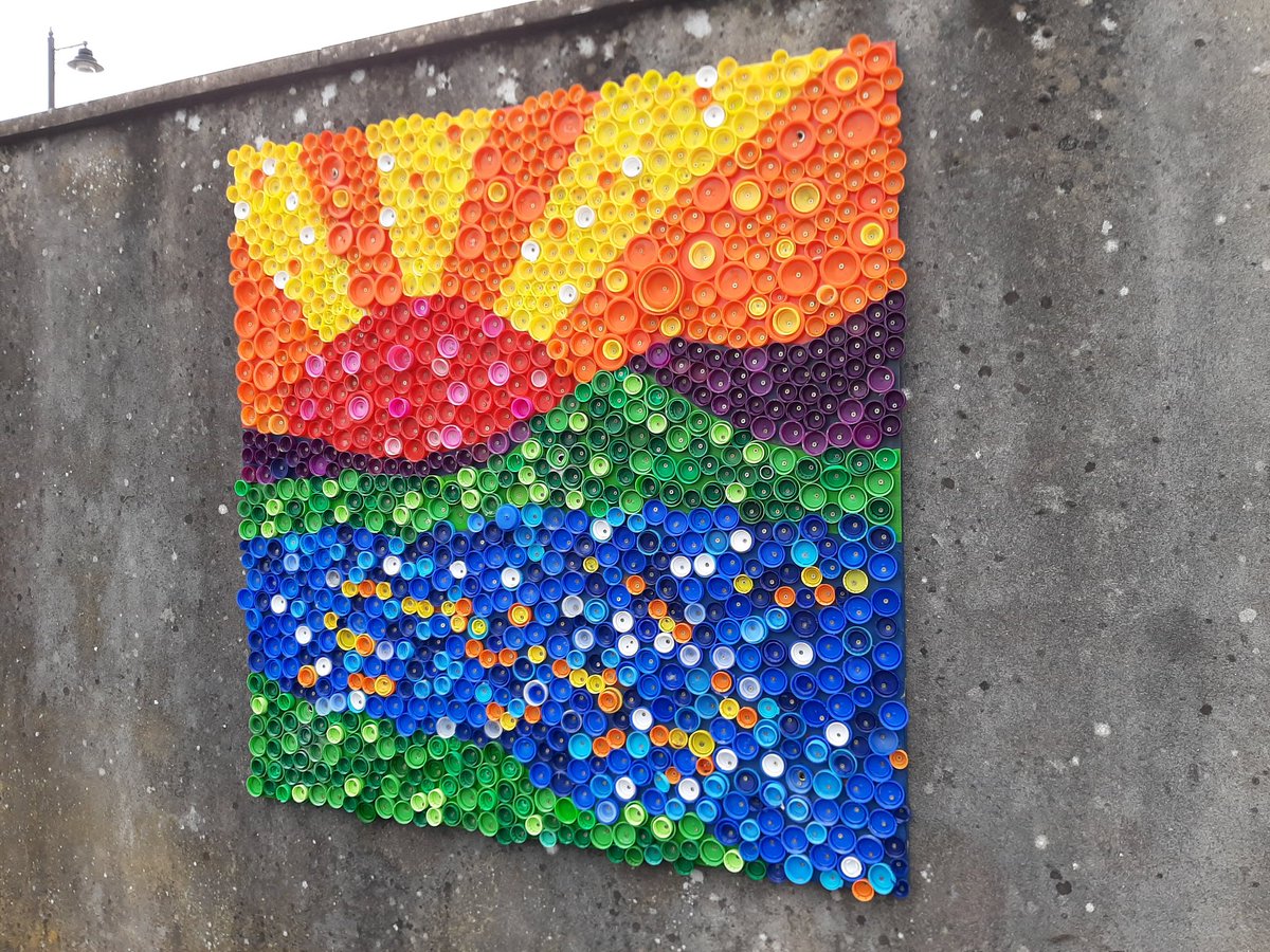 These lovely bottletop art installations can be found in #Foxford. 
Find out whatt else there is to do in this lovely little village: northmayo.ie/top-ten-things…
#NorthMayo
