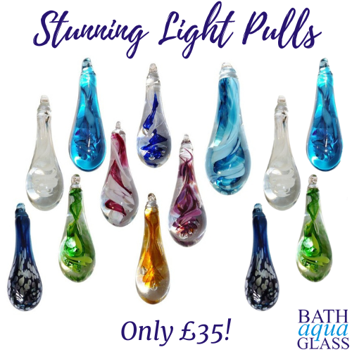 Our stunning handmade light pulls make a gorgeous addition to any room!

Each piece of glass in unique in colour and design giving you a truly bespoke addition to your home!

l8r.it/IdsM

#lightpulls #homedecor #madeinbath #bathartisan #prettylittlebath #visitbath