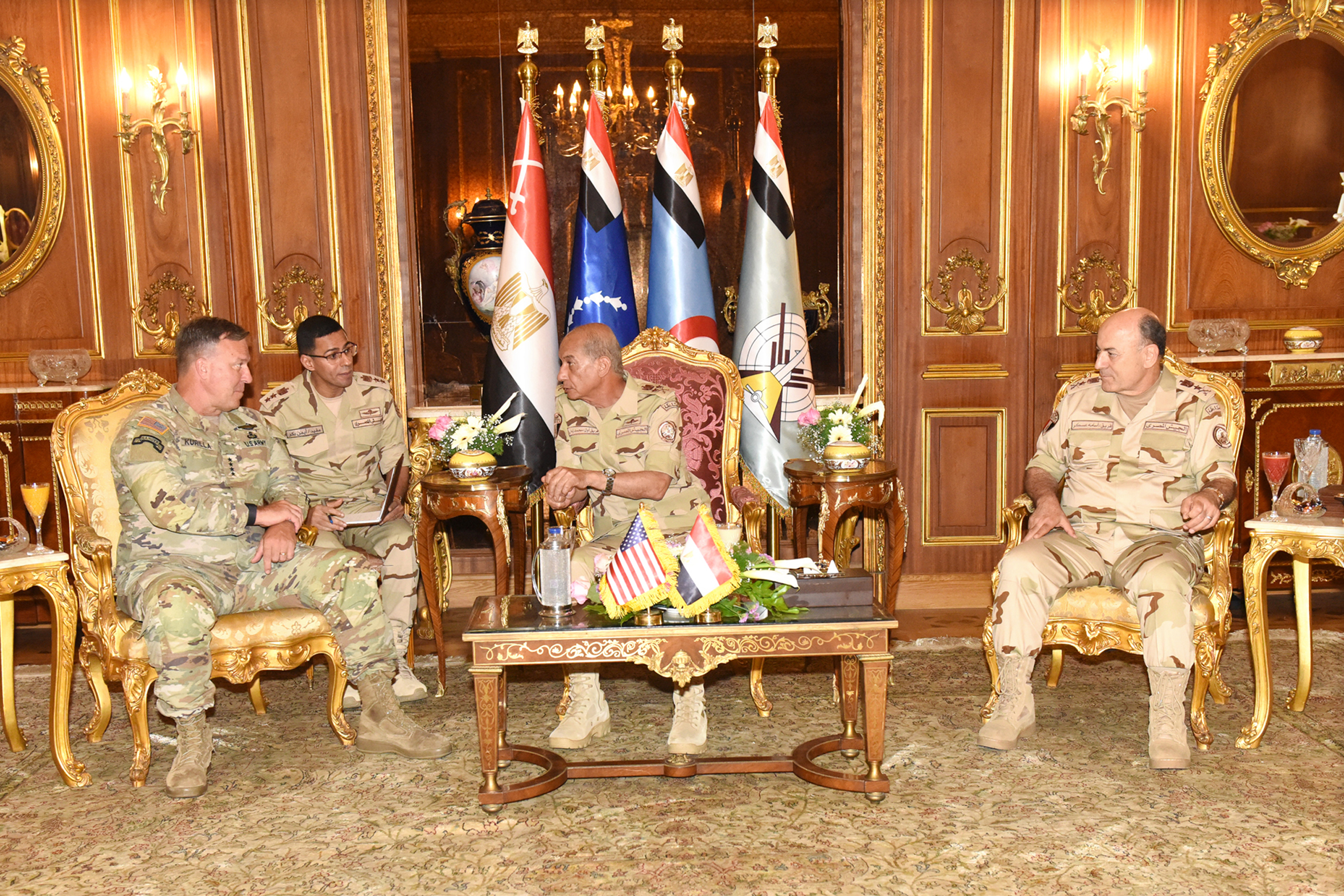 الجيش الأمريكي يعلن تفاصيل اجتماع قائد "سنتكوم" مع وزير الدفاع المصري GM-lz-RW0AAQOoR?format=jpg&name=4096x4096