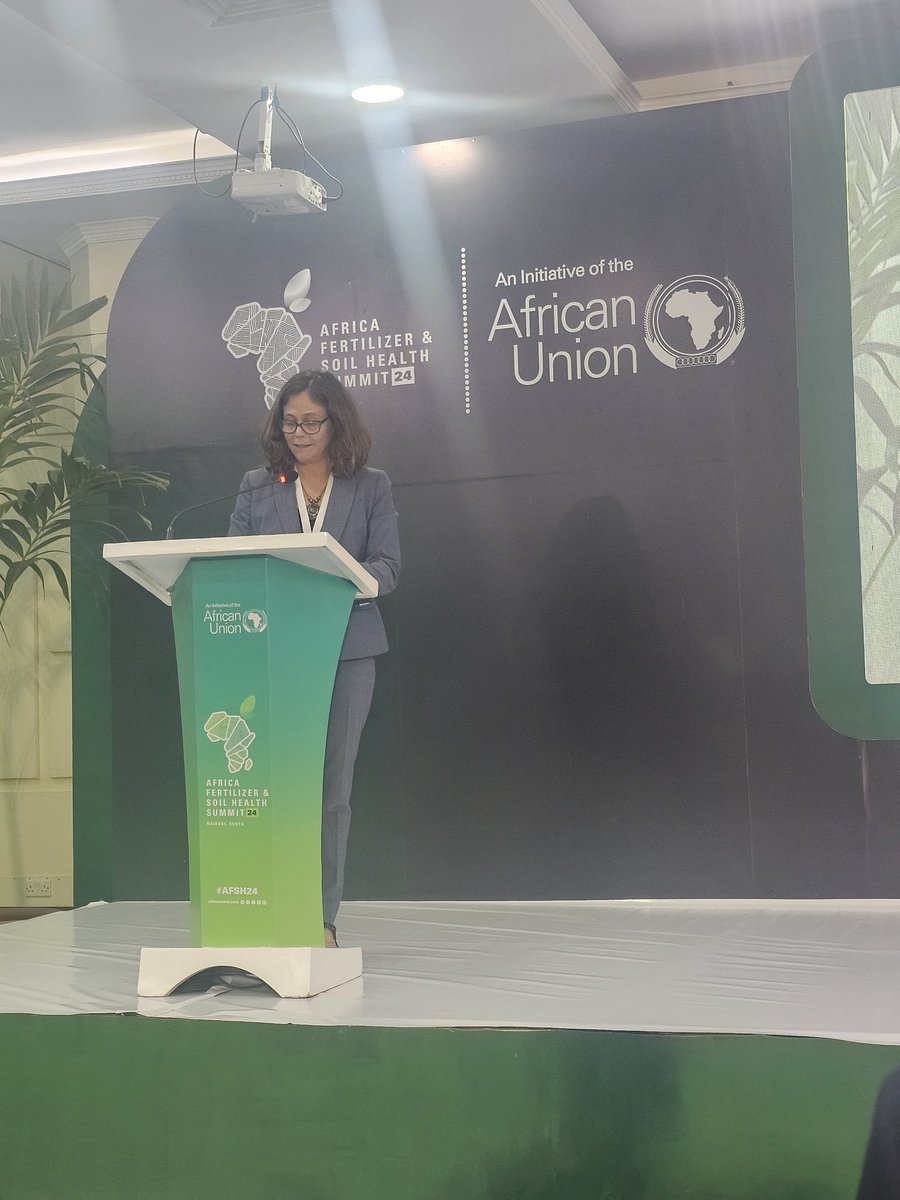 'Our goal today is to rally support for the AU Fertilizer &Soil Health Action Plan and the Soil Initiative for Africa, with a specific emphasis on VACS's unique potential to improve human nutrition and Soil health.' VP Dr @beth_dunford during her opening remarks