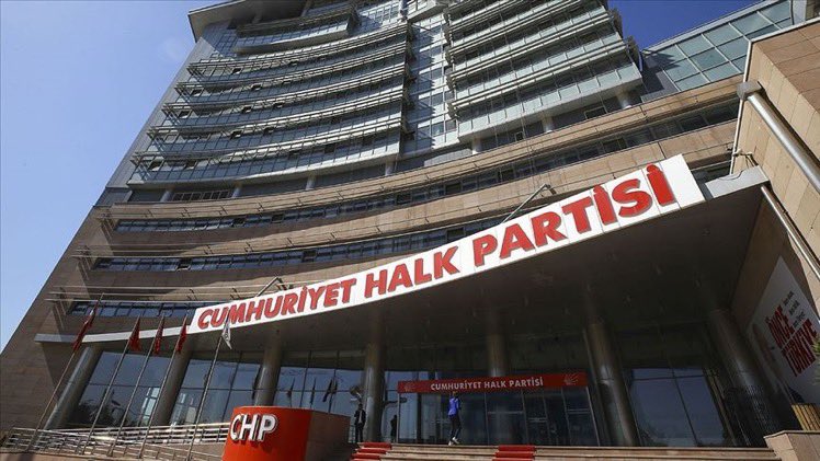 Alman düşünce kuruluşu Bilim ve Politika Vakfı (SWP):

🔺'Almanya, CHP’li belediyelere mali destek sağlayarak devreye girebilir.'