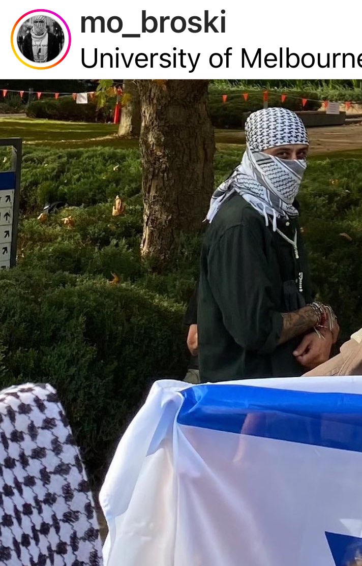 .@UniMelb is apparently OK with Mohammad Sharab (charged over alleged kidnapping, torture & threats to kill) attending its campus and seemingly stalking & harassing Jews, but not with @OzraeliAvi @SenSHenderson @SouthwickMP @DrewPavlou @PeterDutton_MP