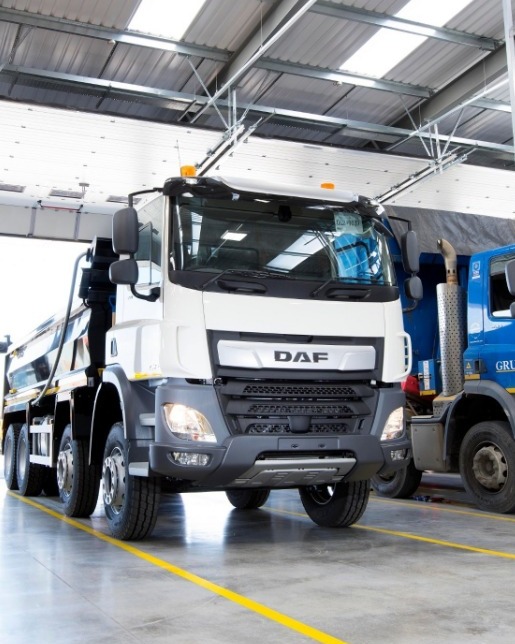 With a large number of @DAFTrucksUK workshops across the UK you can count on @MotusDAF to provide a fast and efficient service to maximise your uptime. 👍 Find out more: loom.ly/hQ7kNRc #Workshop #Maintenance #Repair #Fleet #Trucks #DAF #MotusCommercials