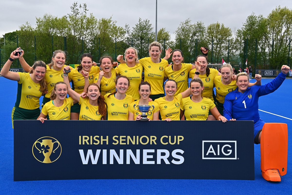 Congratulations to Railway Union who were crowned Irish Senior Cup Champions at the weekend adding to the EY Champions Trophy title they won a week earlier.
#Doublechampions #Notabadhaul 
📸Irish Hockey Photographers 
irishhockeyphotographers.zenfolio.com/p800908607