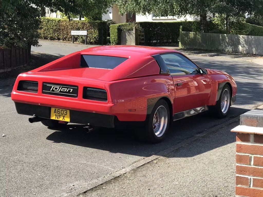 The Pontiac Tojan. The first vehicle available in a dealership able to go 200mph. Beat Ferrari's F40 to the record by 3 years. Until moments ago I had no idea this car existed.