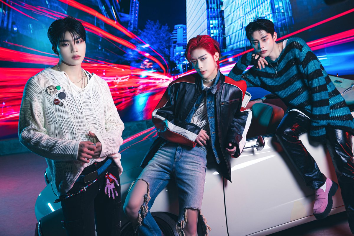 ZB1_official's tweet photo. ZEROBASEONE The 3rd Mini Album [𝐘𝐨𝐮 𝐡𝐚𝐝 𝐦𝐞 𝐚𝐭 𝐇𝐄𝐋𝐋𝐎] 

Concept Photo ECLIPSE ver.

#KIMJIWOONG #RICKY #PARKGUNWOOK
#김지웅 #리키 #박건욱

2024.05.13 18:00 (KST)

#ZEROBASEONE #ZB1 #제로베이스원 
#You_had_me_at_HELLO
#FeelthePOP #ZEROBASEONE_FeelthePOP https://t.co/kdgiOg5um8