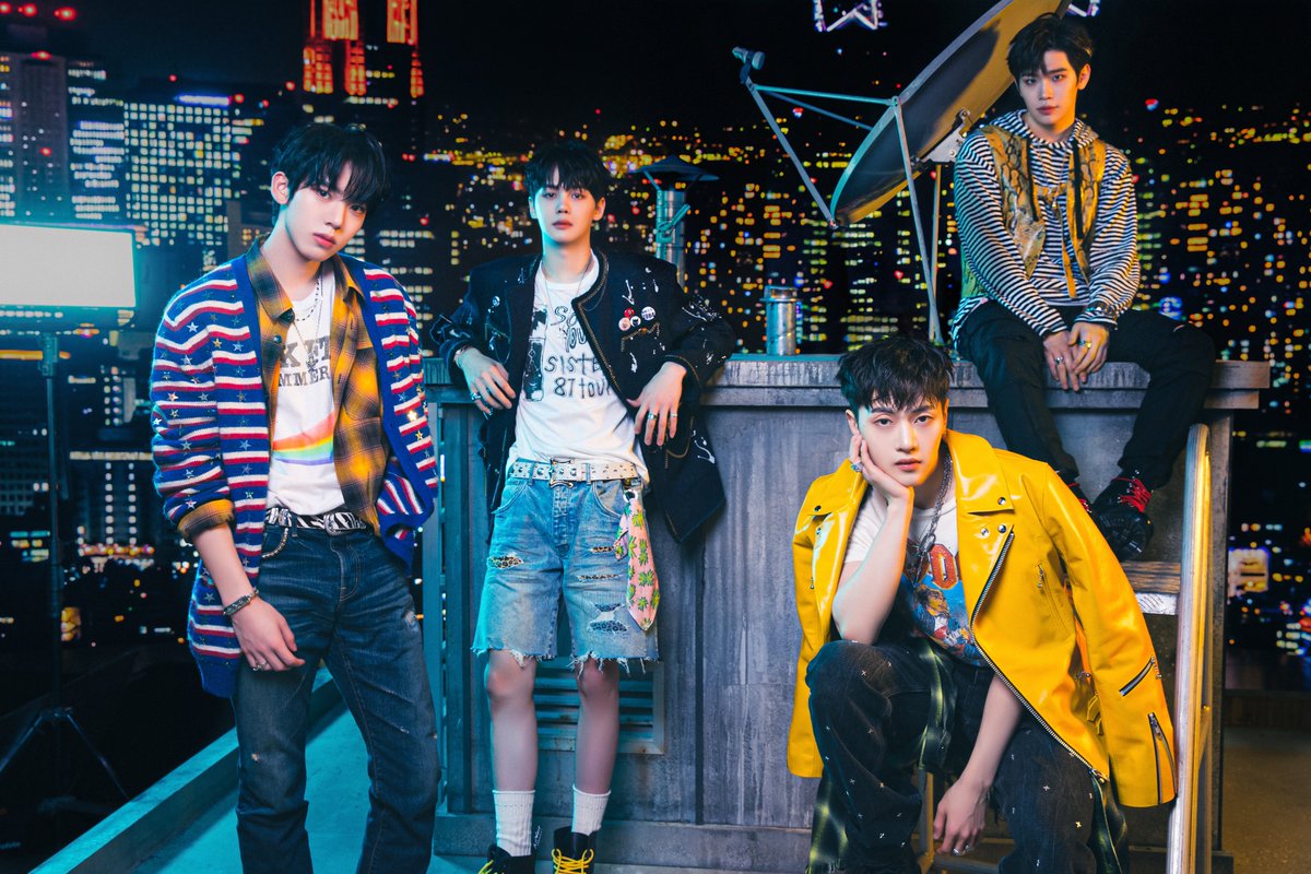 ZB1_official's tweet photo. ZEROBASEONE The 3rd Mini Album [𝐘𝐨𝐮 𝐡𝐚𝐝 𝐦𝐞 𝐚𝐭 𝐇𝐄𝐋𝐋𝐎] 

Concept Photo ECLIPSE ver.

#SEOKMATTHEW #KIMTAERAE
#KIMGYUVIN #HANYUJIN
#석매튜 #김태래 #김규빈 #한유진

2024.05.13 18:00 (KST)

#ZEROBASEONE #ZB1 #제로베이스원 
#You_had_me_at_HELLO
#FeelthePOP #ZEROBASEONE_FeelthePOP