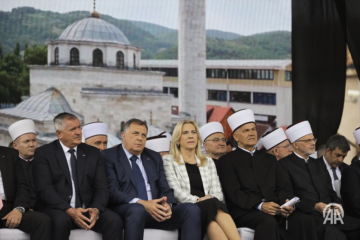 Претседателот на турскиот Дијанет, Али Ербаш, на отворањето на џамијата Арнаудија во Бања Лука: Придонес кон културата на пријателство, мир и соживот v.aa.com.tr/3212628
