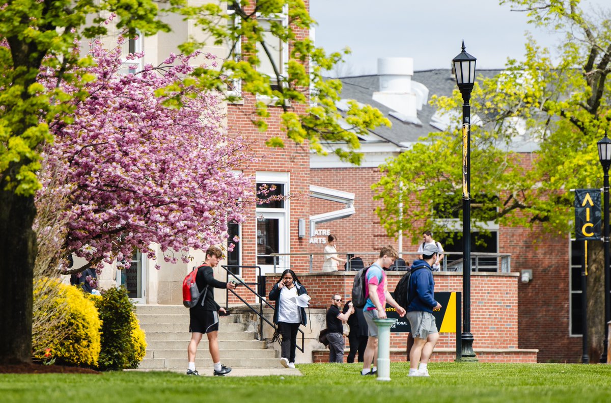 Spring has sprung on our campus 🌸

#AIC #AmericanInternationalCollege #Spring #AICSpringfield #AICommitted #SpringfieldMA #WesternMass