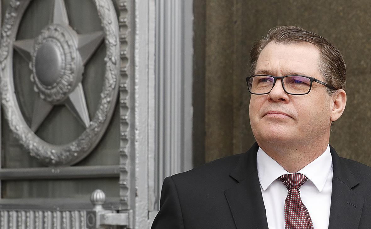 On Sunday, the Czech Republic officially recalled its ambassador Vitezlav Pivonka from Russia.