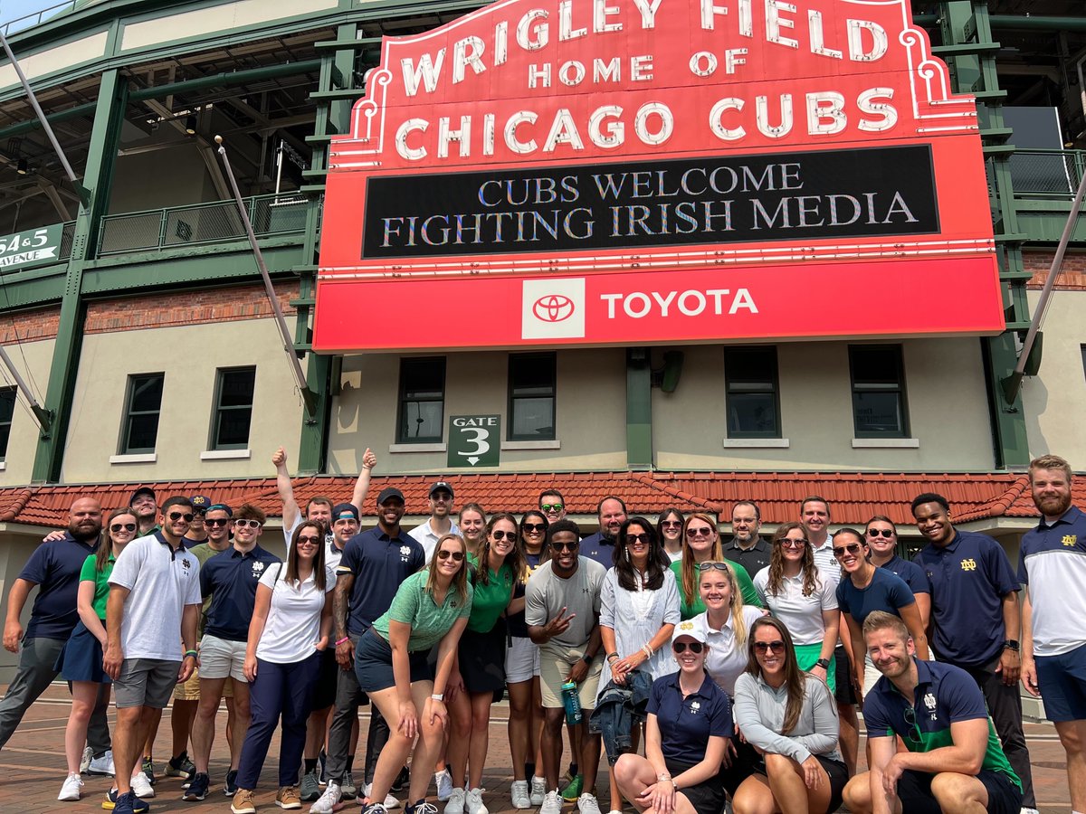 &lt;40 hours left to apply for the best job in college sports!

Oversee 40+ FT Creative Professionals (and 120+ students).

Production. Design. Brand. Comms. Digital Platforms.

Looking for: Visionary Leader (that puts culture first).

Link: jobs.nd.edu/postings/34330

1/3