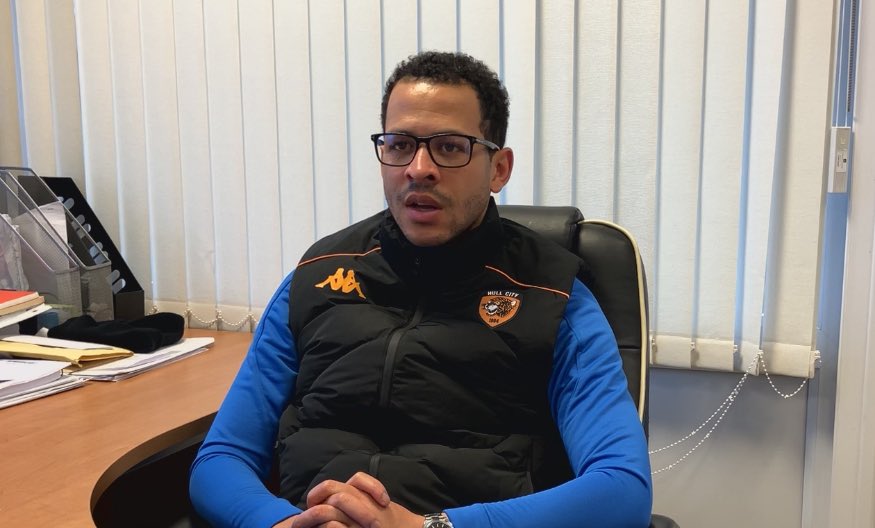Still no word from @HullCity so seeking official confirmation to go with the various reports that Liam Rosenior has gone in what is a huge and extremely controversial decision. We’ll try to see if those involved will talk. I was off today. Was. #hcafc @RadioHumberside