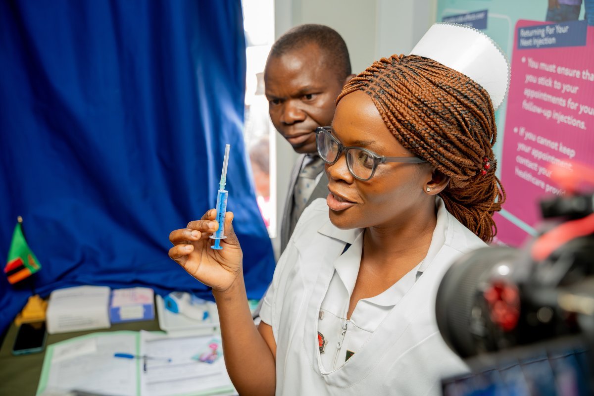 This year, #PEPFAR introduced long-acting, injectable #PrEP to 4 countries with plans to expand access to #CABLA to 12 countries by the year’s end. Check out where #PEPFAR has introduced the new #HIV prevention tool⬇️ Ukraine🇺🇦 Zimbabwe🇿🇼 Malawi🇲🇼 Zambia🇿🇲 Credit: @JSIhealth