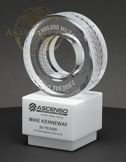 Ascenso Tires North America shows appreciation to its drivers for 2 MIllion miles with the Modern Crystal Tire Award.

 Build People and then People will Build Your Business!

#EmployeeRecognition #AppreciationAwards 
#TruckDriverAwards #DriverAppreciation #CrystalAwards 29WHTTRE