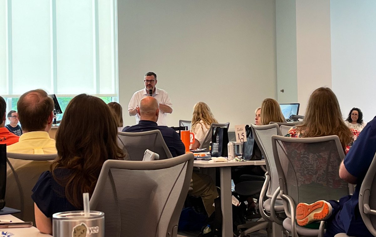 Riding the wave from yesterday’s Commencement, Dr. Michael Hogue, the CEO and Executive Vice President of @pharmacists, gives the opening address of HCOP’s two-day Faculty and Staff Development Conference. #WarEagle | #LeadersCreatingLeadersForTomorrow