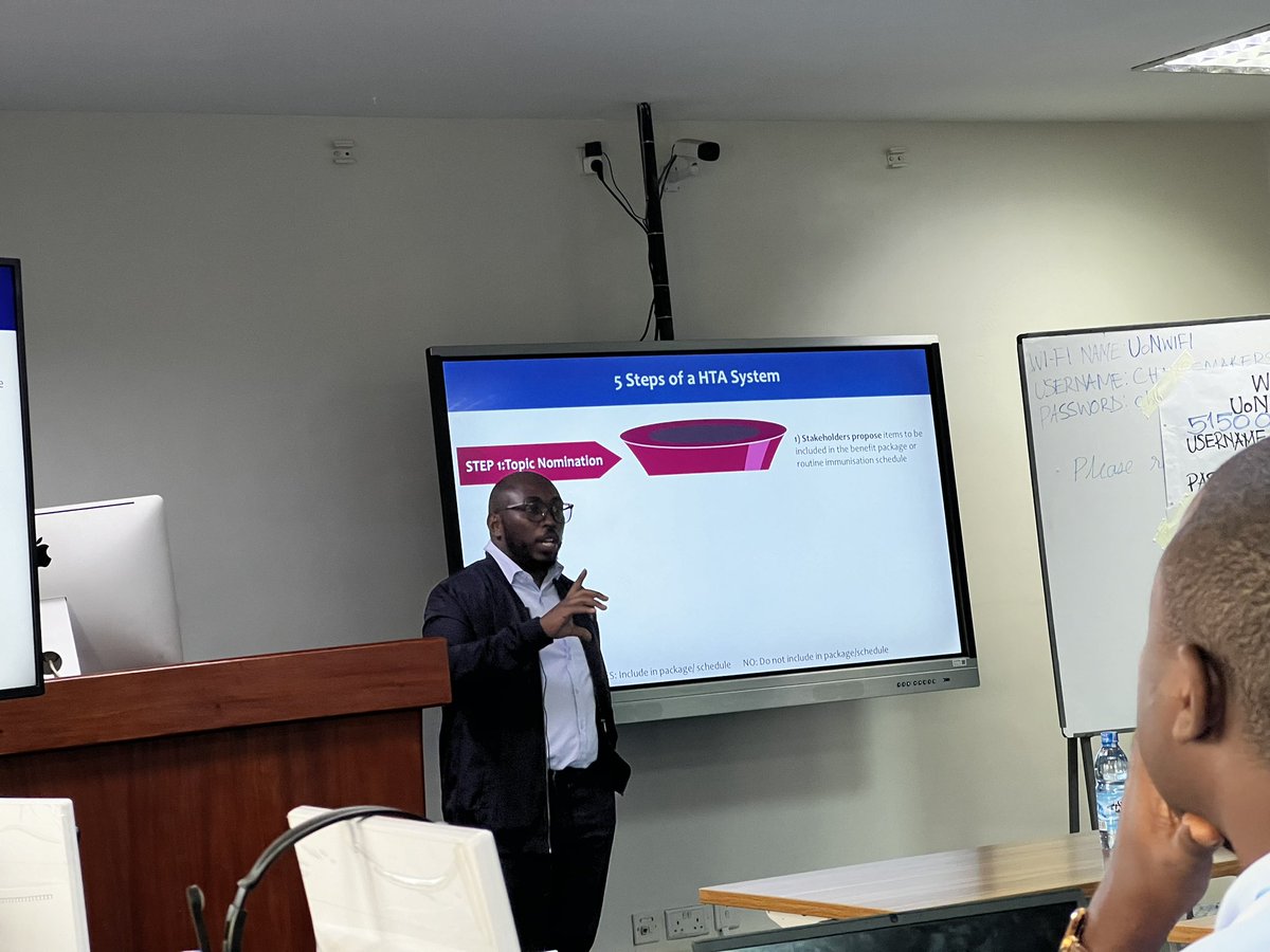 @Wambiridennis introducing participants to health technology assessment (HTA) to inform vaccine decision making at the #Vaccinology in Africa course @uonbi #HTA
