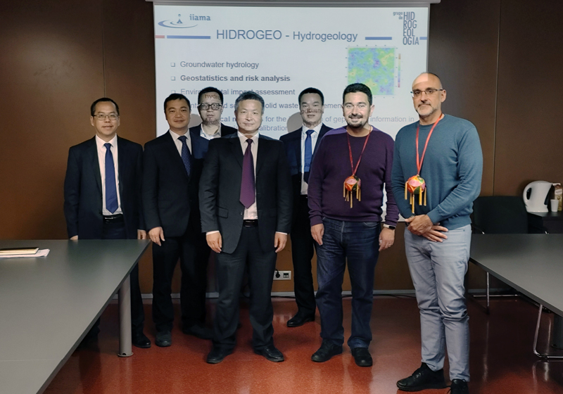 iiama_upv's tweet photo. 🗓️El pasado lunes 29 de abril una delegación de la empresa "Guangxi Youjiang Water Resources Development Company" visitó el #IIAMA💧 para abordar posibles vías de #colaboración. 
👉En esta noticia🗞️ te contamos los detalles. 
🔗 https://t.co/zBPMoTyfQy
#Sinergias #referentes https://t.co/DasQQFd936
