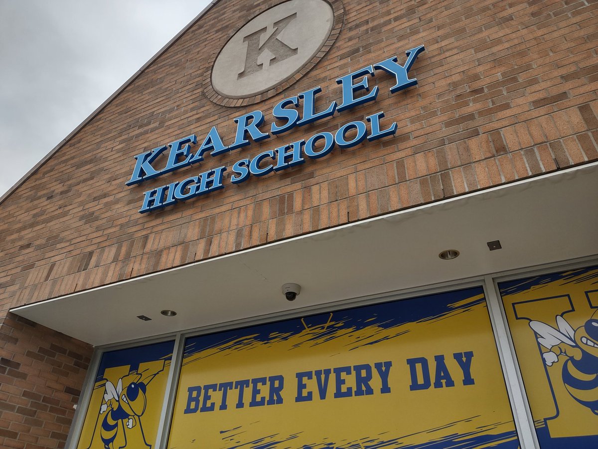 Had a awesome visit this morning at Kearsley High School. Thank you to everyone for your awesome hospitality. #GoGreen #LetsRide #RecruitingMichigan