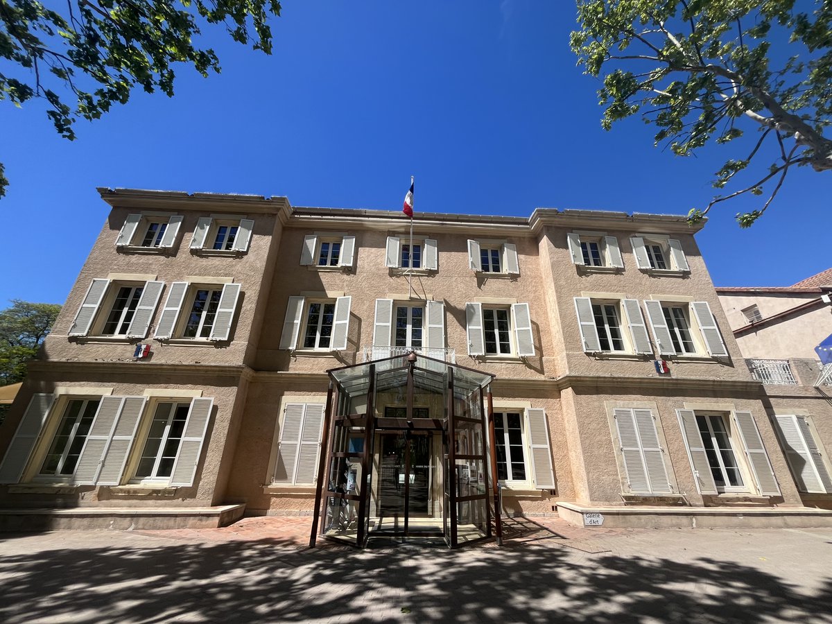 ⚠️L'Hôtel de Ville sera exceptionnellement fermé du mercredi 08 mai au dimanche 12 mai.

Nos services vous accueilleront dès lundi 13 mai à partir de 8h30.

⚠️La déchèterie municipale sera fermée les 8 et 9 mai et rouvrira le 10 mai aux heures habituelles.