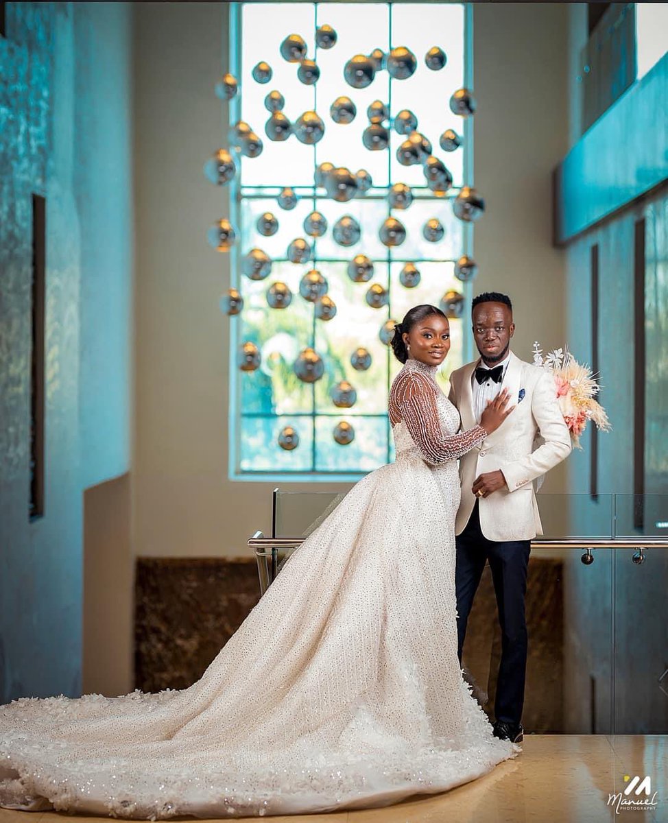 I was there to support my brother  @AkwaboahMusic as he tied the knot over the weekend. Congrats Bro! 💍 💒 👰🏾‍♀️🤵🏾‍♂️🎊🥰 #KofiOOKofi #TeamMooove