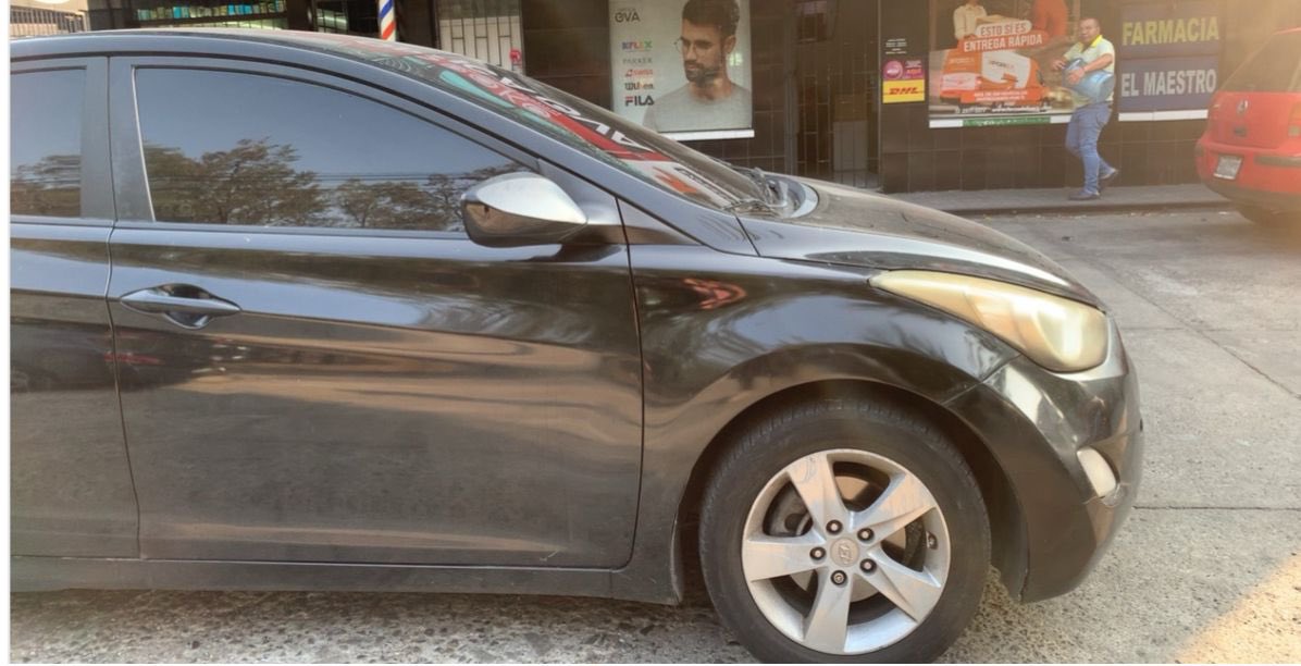 otonielgamboab's tweet photo. 🚨🚨🚨Vehículo robado 🚨🚨🚨

Hyundai Elantra 2011
P- 634KTK
Negro policromado

Fue robado hoy de madrugada en Calz. Mateo Flores, zona 3 Mixco

Se agradecerá cualquier información y difusion https://t.co/mzhxjXSHHn