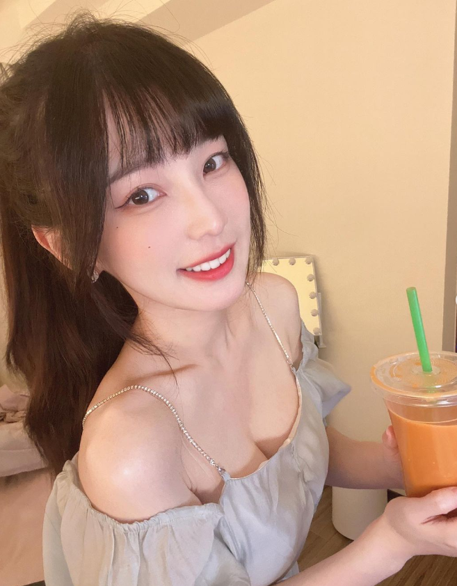 ChikoNesya's tweet photo. 今天你會喜歡我嗎? https://t.co/dNWLBZ5LzU
