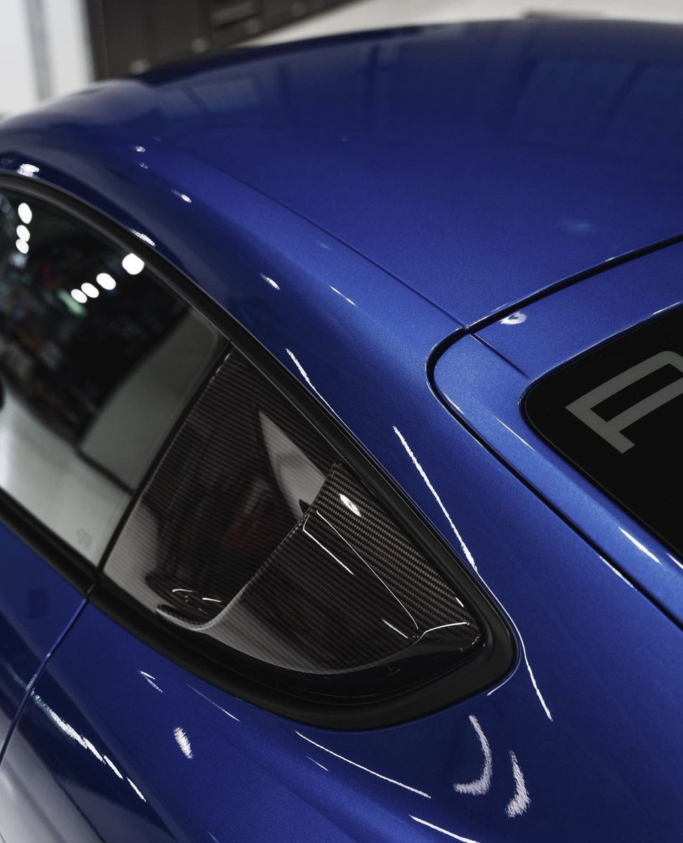 Paint-to-Sample Cobalt Blue Metallic Cayman GT4 RS