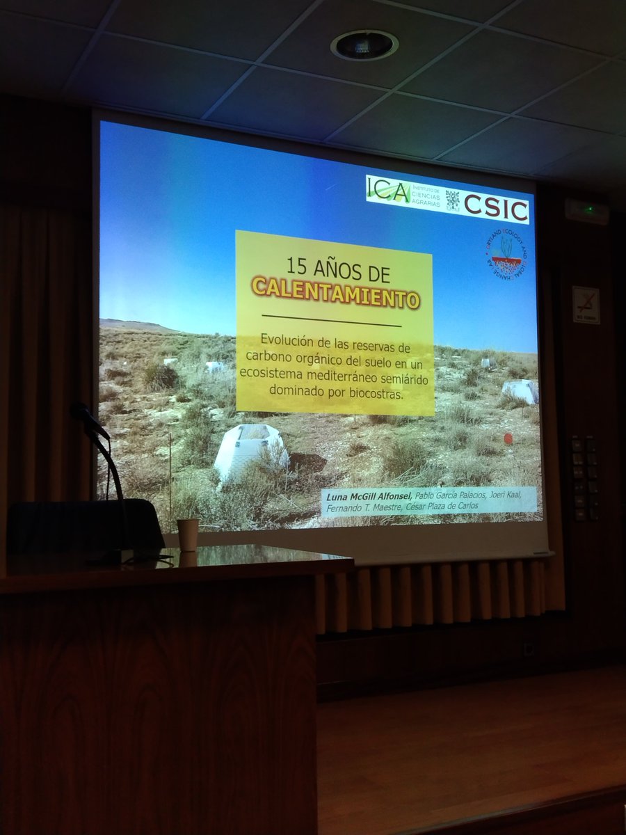 Luna McGill nos presenta un estudio de su tesis doctoral sobre los efectos a largo plazo del cambio climático en el carbono del suelo de un ecosistema semiárido #jornadasICA2024