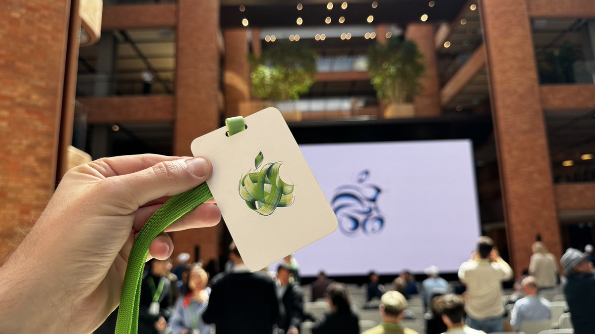 Estamos en el Apple Battersea de Londres para el evento Let Loose, al primera presentación de Apple del año. #AppleEvent 
Te contamos todas las novedades en directo aquí elespanol.com/omicrono/20240…