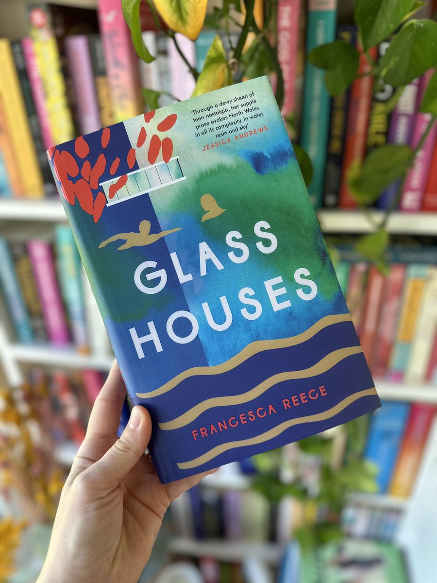 And a huge thanks to my absolute fav, @ollie__martin for this gorgeous finished copy of #GlassHouses - you know how I love a hardback 🫶🫶 Out 23rd May from @TinderPress ✨