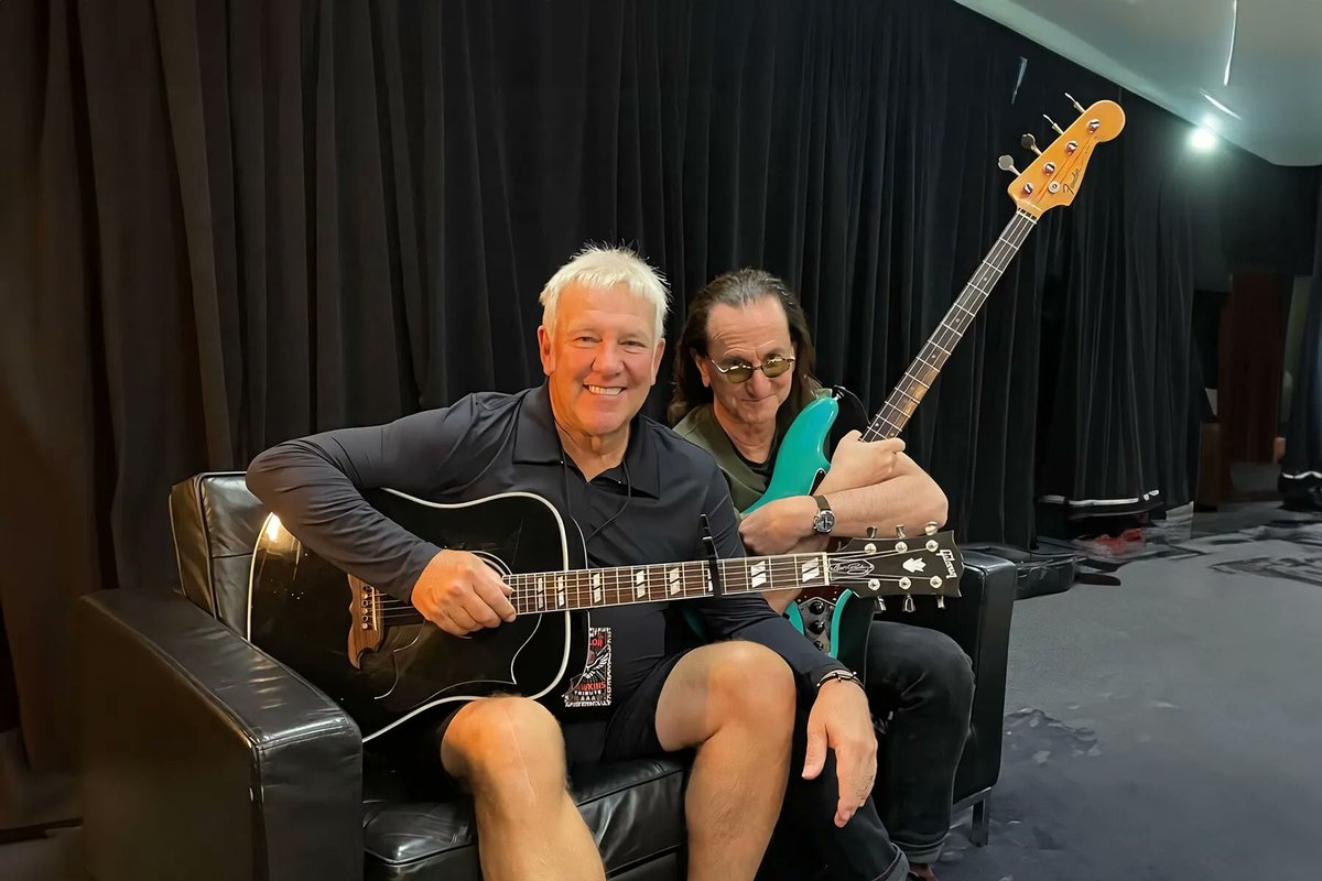 Alex Lifeson and Geddy Lee have been recently jamming @RushTheBand material

Read more ➡ tinyurl.com/2bdwhc2y