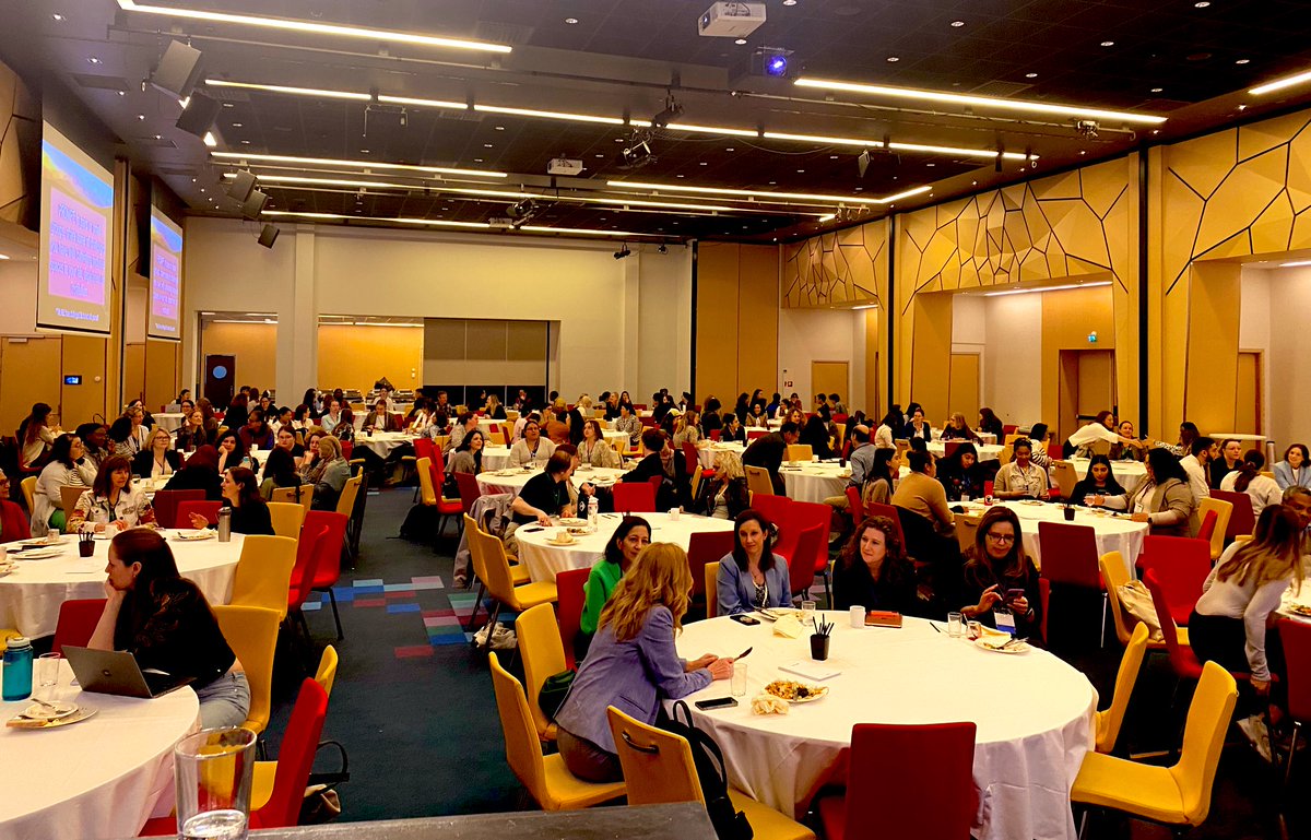 Angeline J. Dukes, PhD (@therealdrdukes) on Twitter photo My first in-person keynote at in international conference 🙌🏾
It was a full house & I received my very first standing ovation ☺️ #BlackInNeuro
•
•
Thank you for inviting me @FarrahNMadison <a href="/LiisaGalea/">Dr. Liisa Galea</a> & #OSSD24 ✨ My first in-person keynote at in international conference 🙌🏾
It was a full house & I received my very first standing ovation ☺️ #BlackInNeuro
•
•
Thank you for inviting me @FarrahNMadison <a href="/LiisaGalea/">Dr. Liisa Galea</a> & #OSSD24 ✨