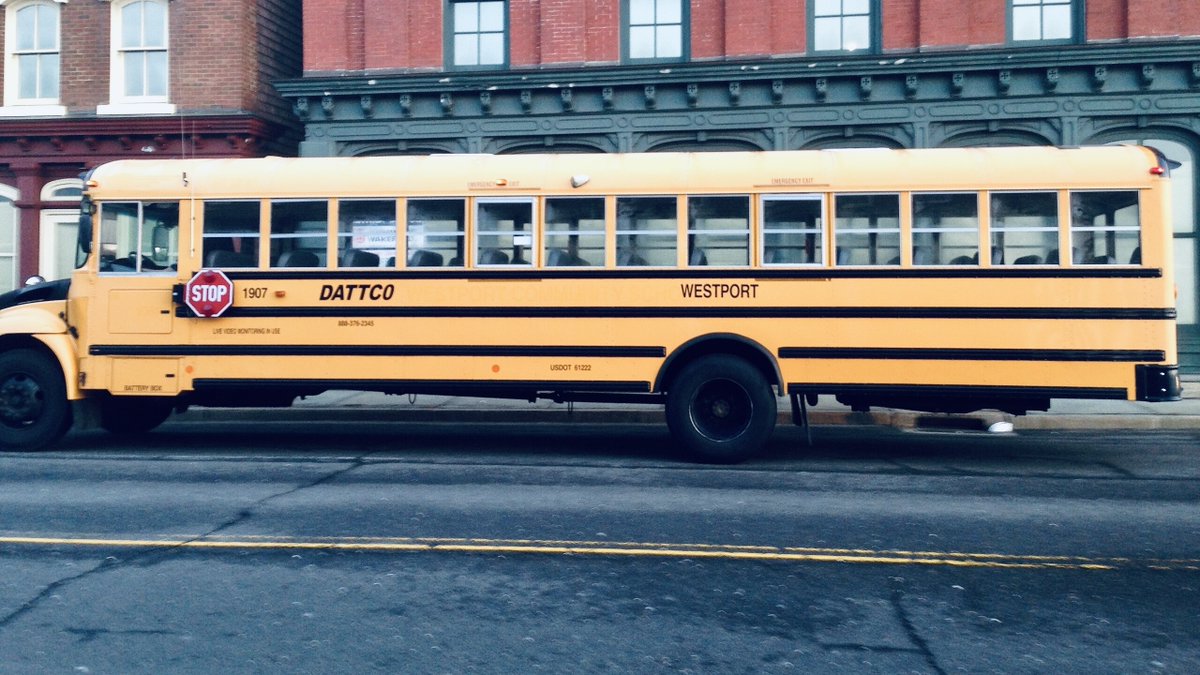 Union school bus drivers, monitors, & aides call on RIDE to protect their wage standards & job protections from non-union company 'School bus jobs should not be treated as throwaway jobs...' @riaflcio @RIDeptEd open.substack.com/pub/steveahlqu…