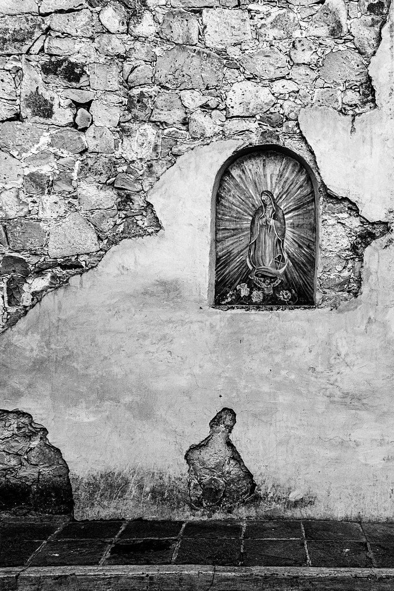 Check out this photo I have for sale of the Virgin Mary figure in a stone wall in San Miguel de Allende, Mexico. 1-stuart-litoff.pixels.com/featured/madon… #virginmary #madonna #blackandwhite #blackandwhitephotography #wallart #religion #sanmiguel #sanmigueldeallende #Mexico