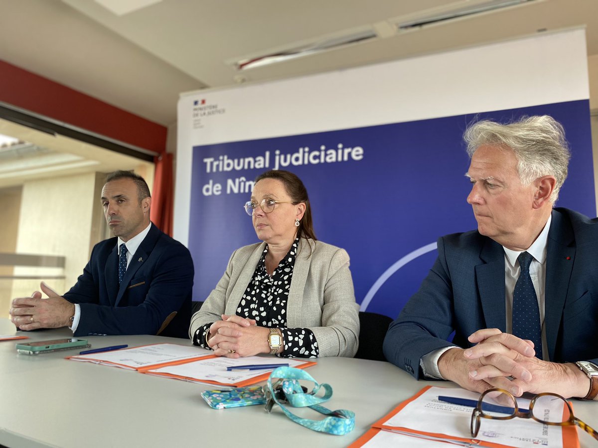 ✍️ Signature commune siège-parquet de 2 conventions de mise en œuvre de stages pédagogiques sanctions sur le ressort TJ Nimes ✅ Citoyenneté avec l’@Agavip30 ✅ Responsabilité parentale avec l’établissement La Cordée du @GroupeSOS