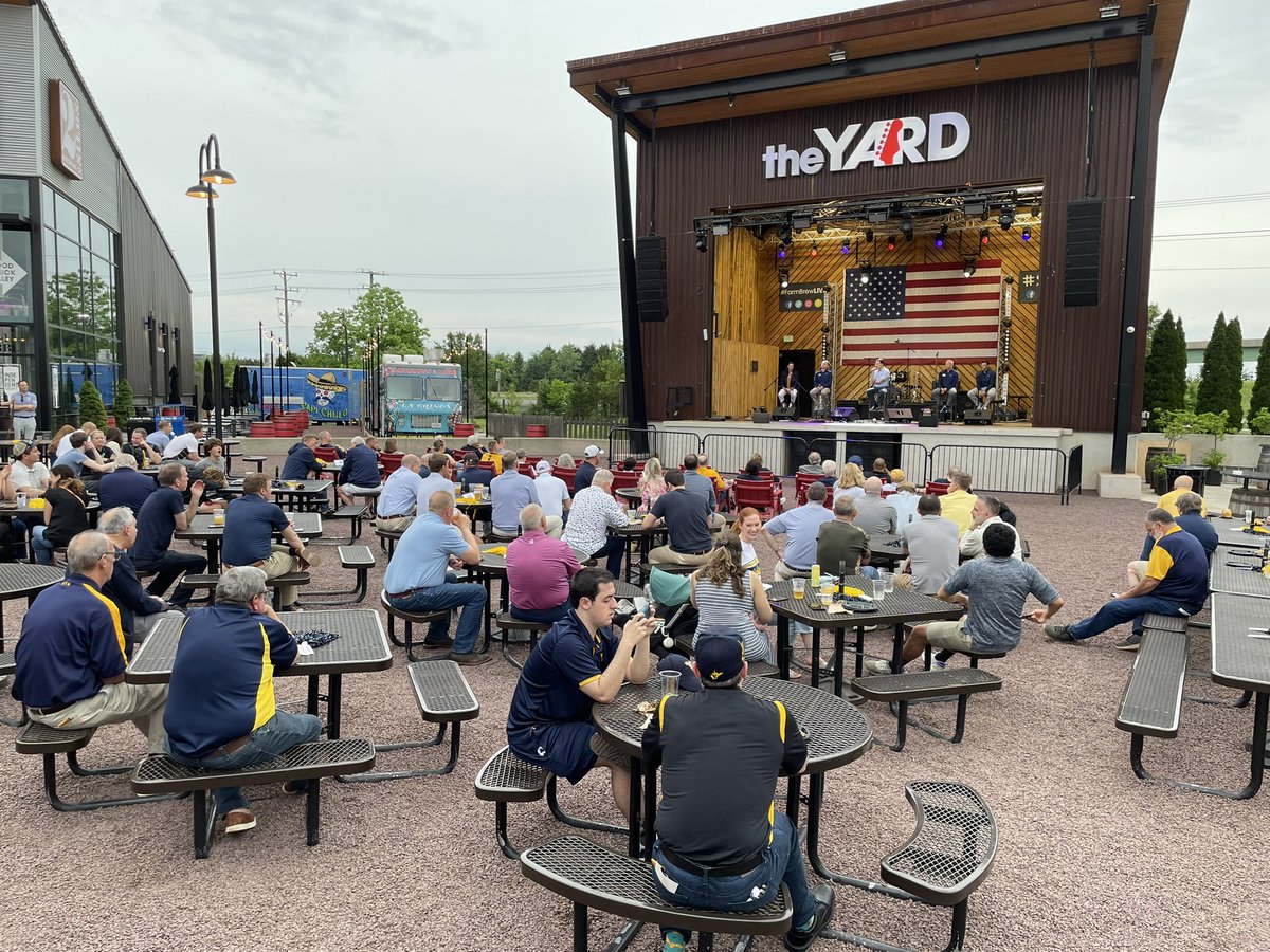 Thank you to everyone that showed up to our first 2024 Coaches Caravan stop in Manassas, Virginia! Next up➡️ Glade Springs, WV Hope to see you there tonight - Let’s Go!