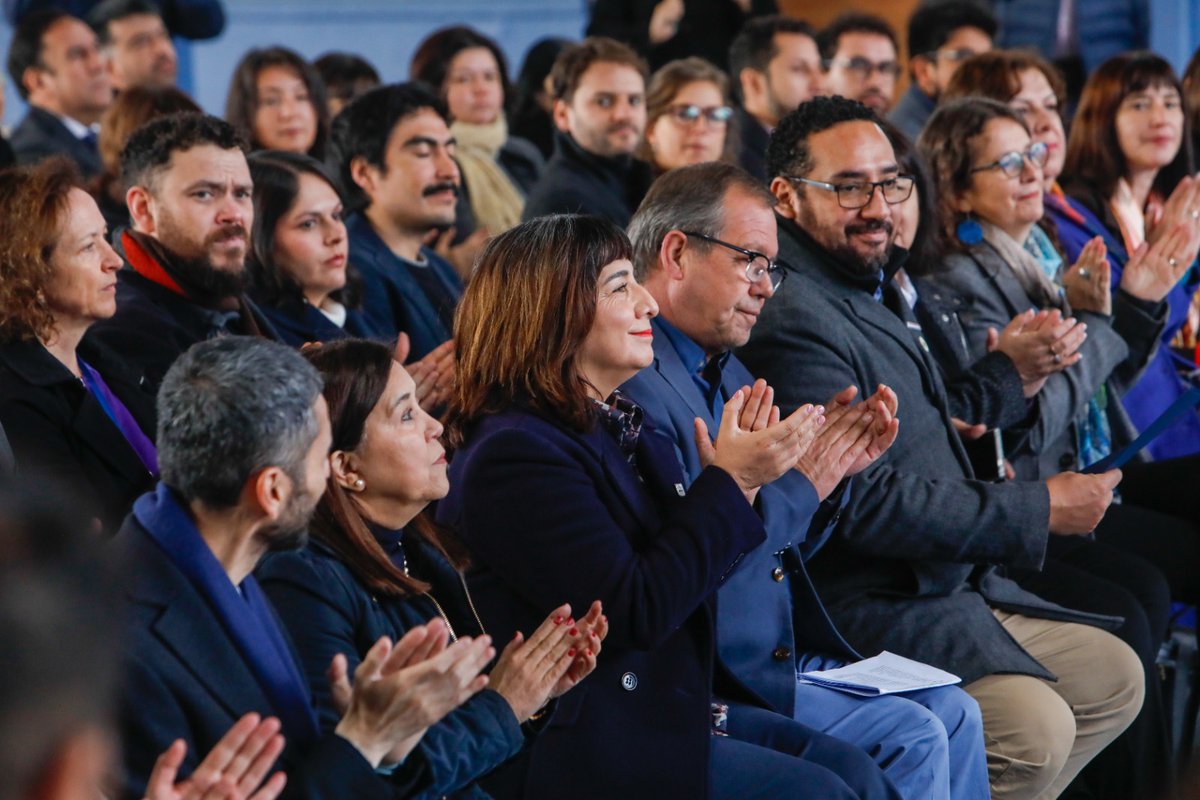 Presentamos la actualización de la Política Nacional de Convivencia Educativa (PNCE), que cuenta con un plan de acción con medidas concretas para apoyar a las comunidades educativas, además de estrategias para gestionar la convivencia. 🔗convivenciaparaciudadania.mineduc.cl/pnce2024-2030/