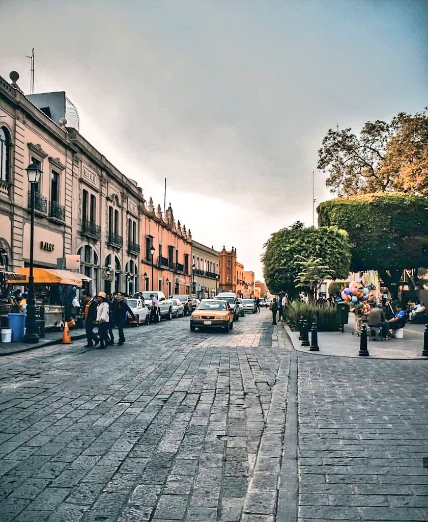 Buenos días 🌞 saludos desde Santiago de #Querétaro que tengas un gran día y sea un muy #FelizMartes.
Comparte tus fotos más bonitas de nuestro estado y tú también 
#PresumeAQro 👌