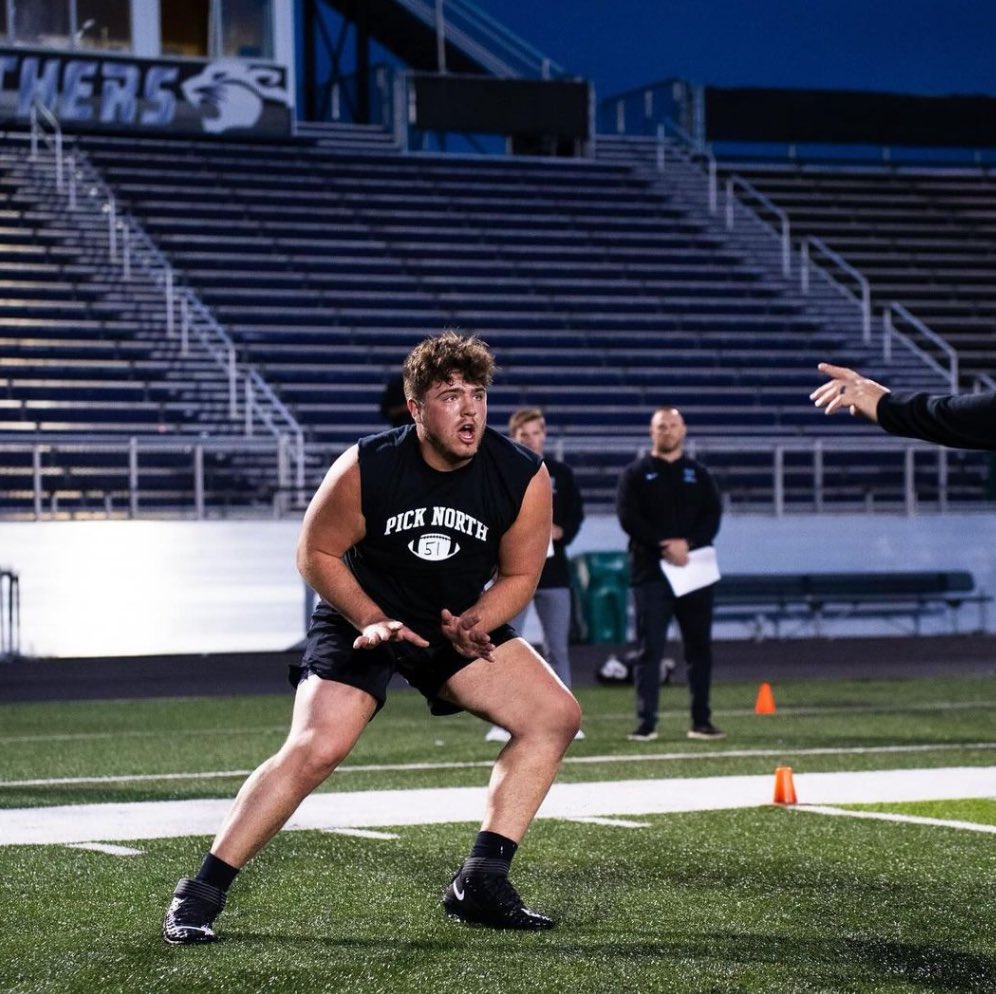 Thank you to all the coaches who came out to watch me and the guys work this morning ! 🙏🏼 @RecruitPN @LTrain6581 @CoachFreddy6270 @CoachHillerich @CoachPruiett