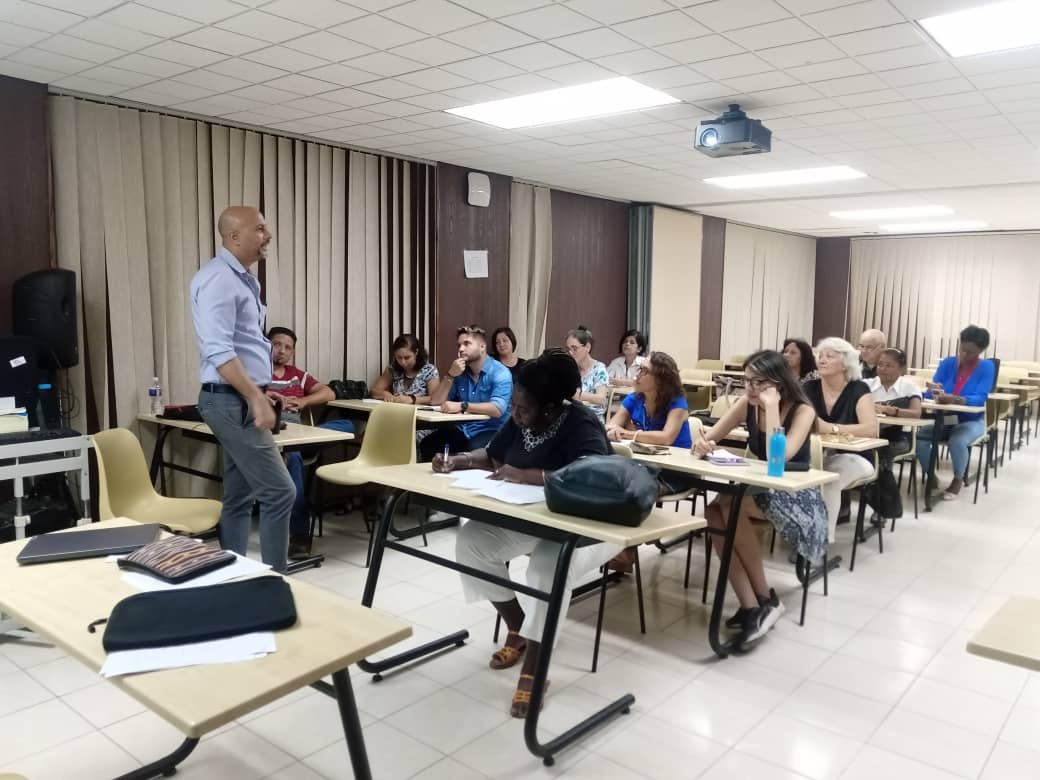 Primera sesión del Taller Directrices y requisitos para la gestión de documentos archivísticos en el escenario de la #TransformaciónDigital  en #Cuba, con el Dr.C Jorge del Castillo Guevara.
@citmacuba
@EdMartDiaz 
@adianez_taboada
@SANTANACITMA
@IsbelVG
#GestiónDocumental