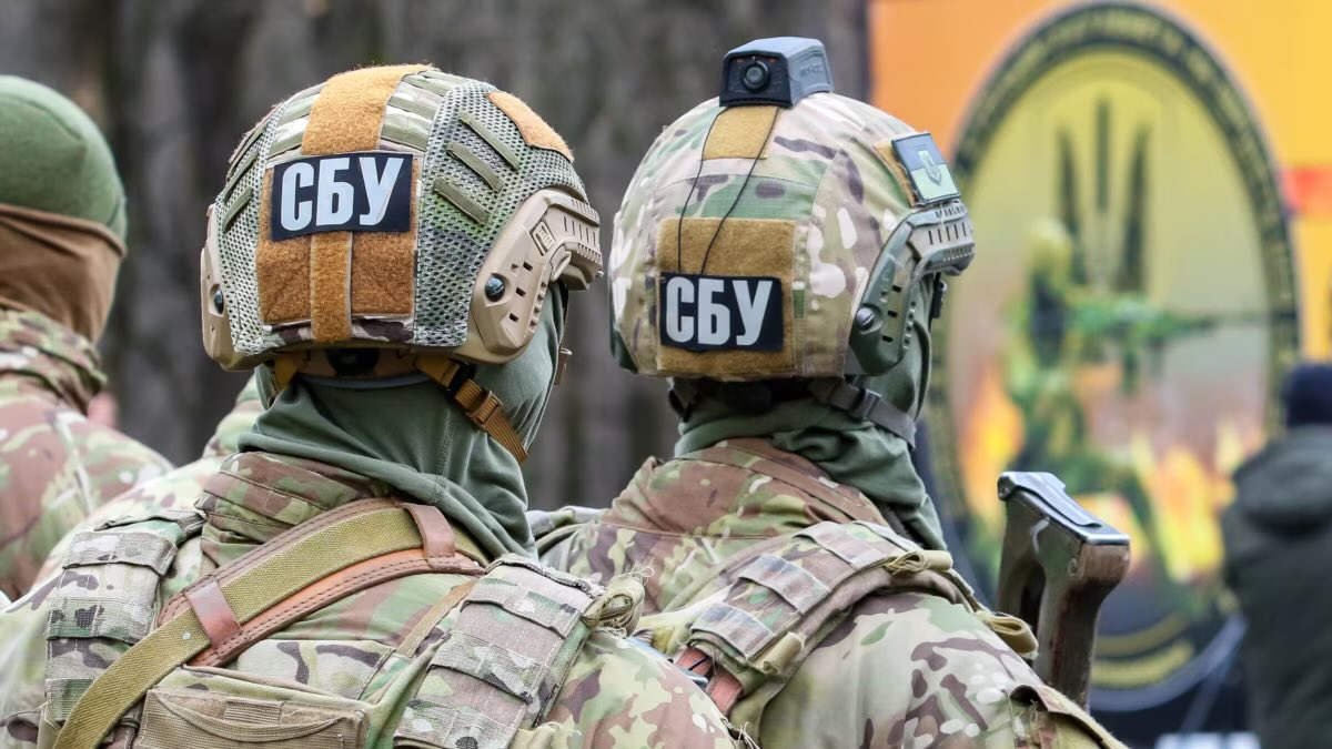 The Security Service of Ukraine announced today that 2 Unnamed Colonels with the State Security Department have been Arrested for their Part in a Covert Plot by the Russian FSB to Assassinate several Key Members of the Ukrainian Government including President Zelensky, the…