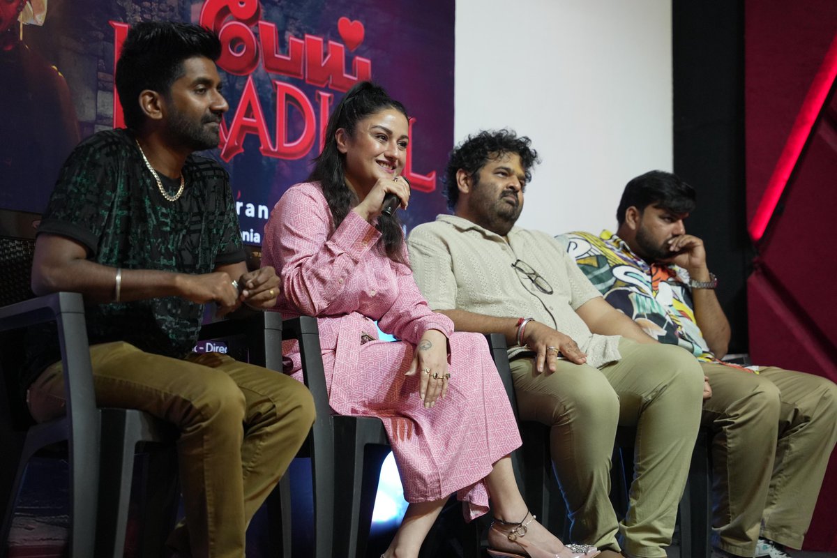 Snaps from the launch of Saregama Originals #PeiKadhal Music Video is Out Now! 🎶😍 🔗youtu.be/QJkP2voBZmA @soniya_agg @dharankumar_c @saregamasouth #RahimYaserArafat #AnandBalki @BijeshNagesh @CarrotAdWorks #VikiDOP @prosathish