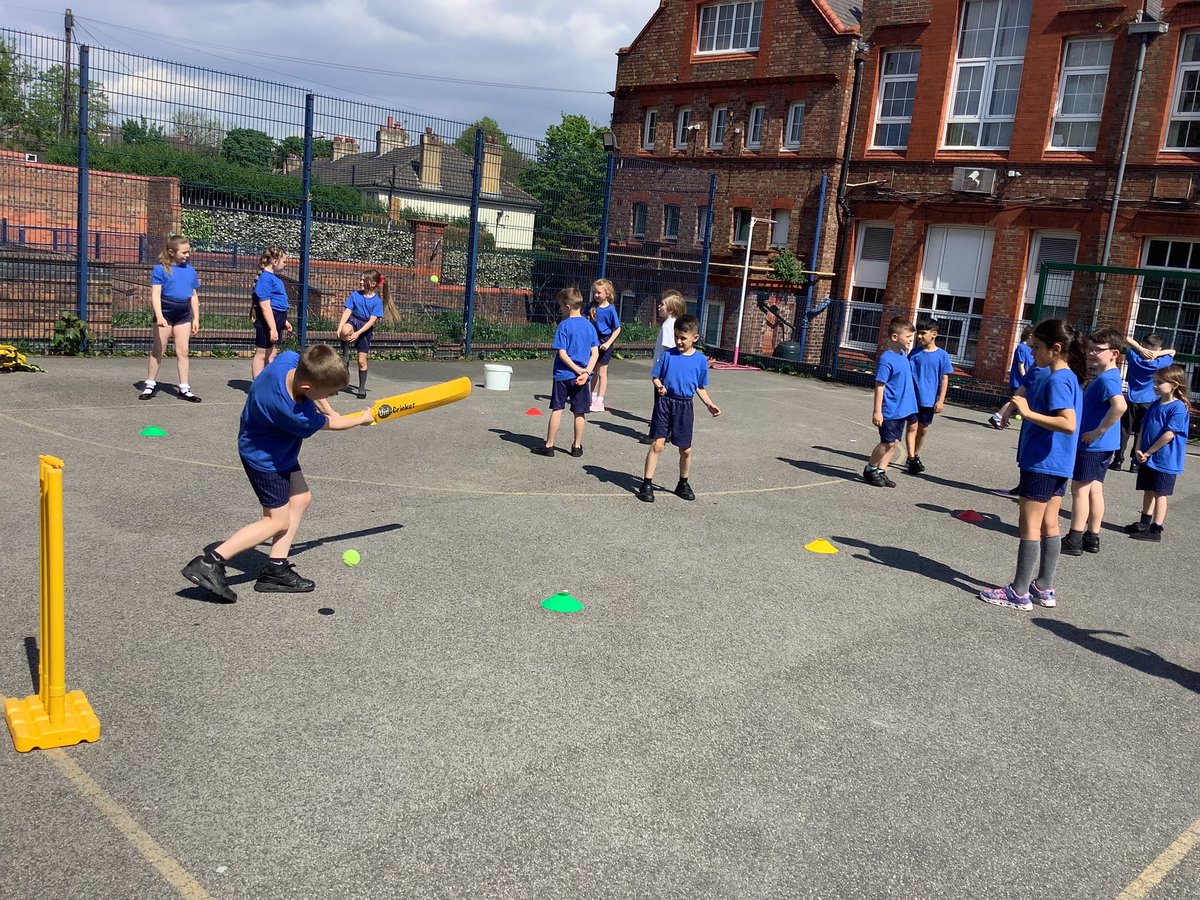 Year 3 have been brilliant batters in their cricket session this afternoon 🏏 #MPPSPE