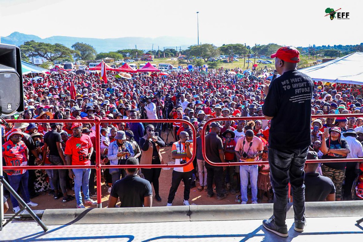 [IN PICTURES]: Presidents @Julius_S_Malema addressing the EFF Community Meeting in Bushbuckridge. President urged the community to not forget thinking about how the ruling party has treated them in the past 30 years. How they still lack basic services. #MalemaForSAPresident…