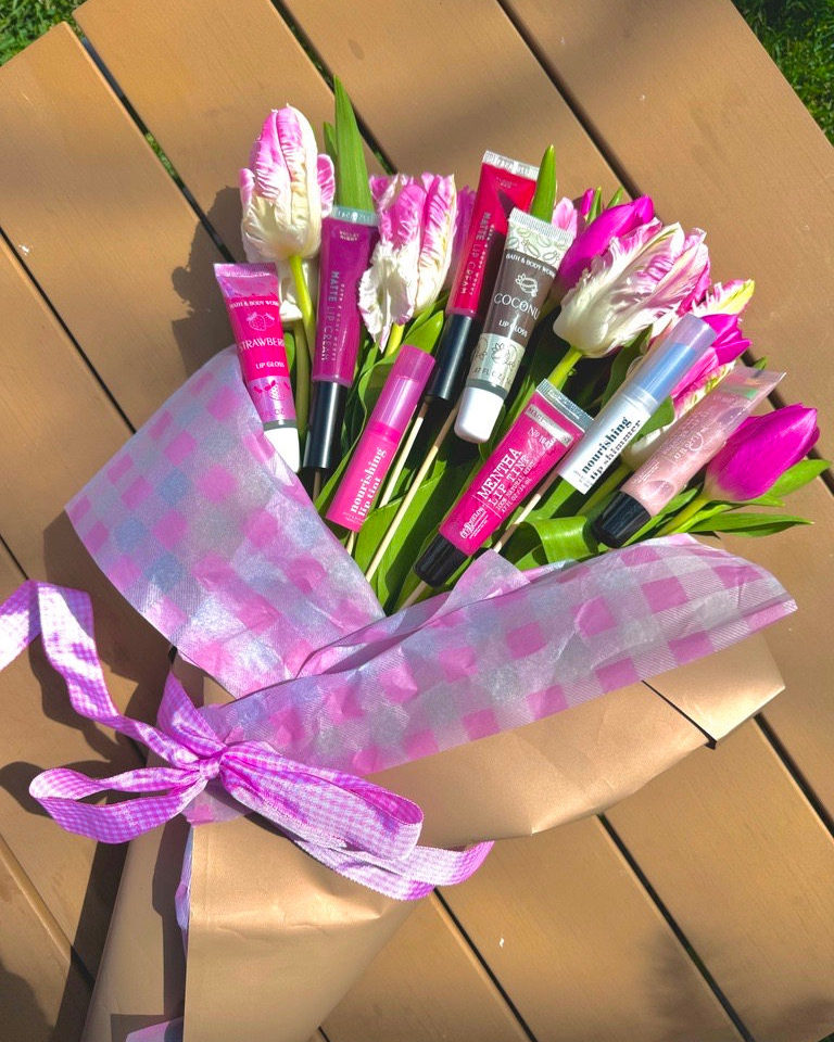 A DIY bouquet filled with Lip Care + Love for Mother’s Day, ooh yes! Want to see how to make it? Head to TikTok for the best how-to! 💐​ bathandbodyworks.visitlink.me/JiwylX
