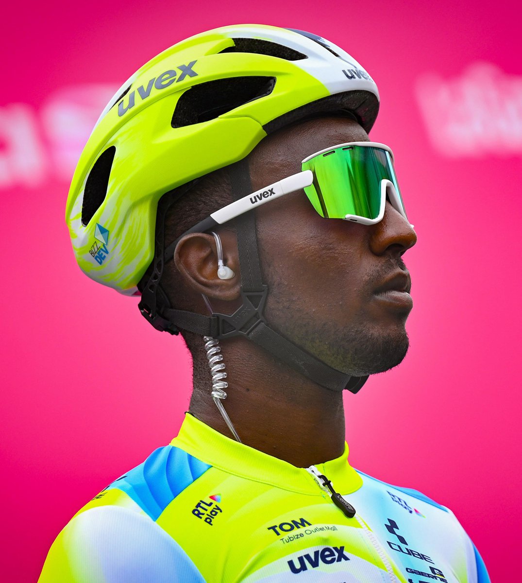 Worst feeling to see Bini leave the #GirodItalia 

We are with you all the way, you will be back champion 🇪🇷❤️

 ቢኒ ተመሊስካ ሻምፕዮን ክትከውን ኢኻ። ፎርሳ ቢኒ