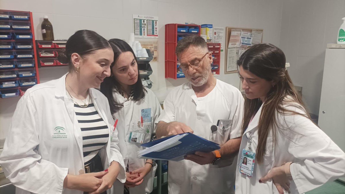 Actividades de hoy entorno al día mundial de higiene de manos en el Hospital de Antequera, por el Servicio de Medicina Preventiva y profesionales de la unidad docente de enfermería de atención familiar y comunitaria: facebook.com/share/p/cX3itg… #5Mayo #DiaMundialHigieneManos