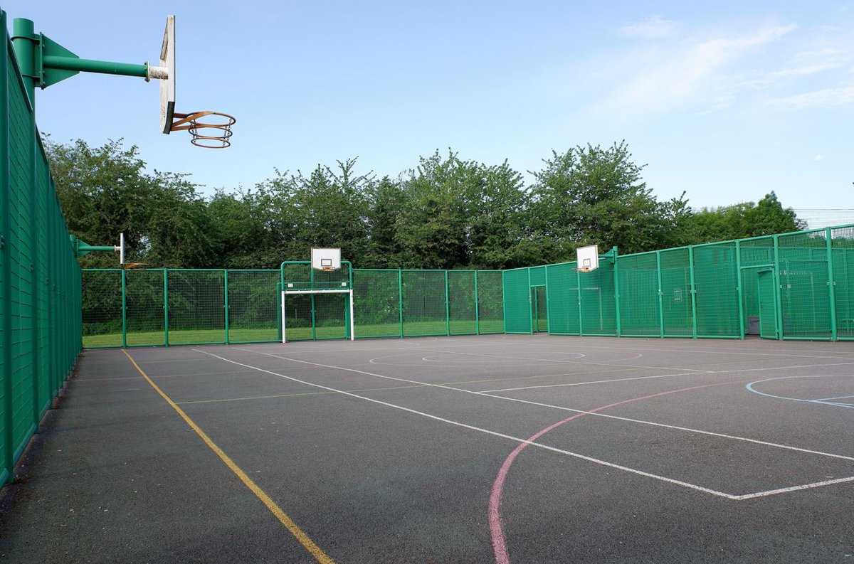 We're asking residents to share views about outdoor spaces in the borough, designed for football and other sports/activities. We want to know how new or refurbished outdoor spaces can support residents to be more active. Fill in the survey online orlo.uk/leqB2