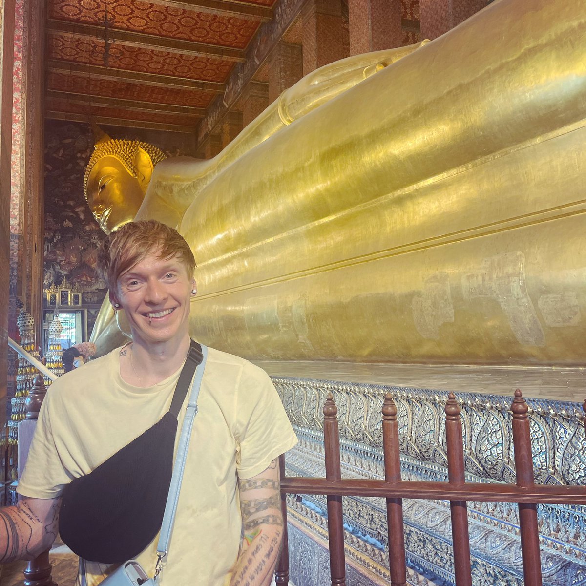 More sweat than man at this point but that is one impressive reclining Buddha. The temple at Wat Pho is considered the earliest centre for public education in Thailand which makes me very happy as a tutor @OxfordConted. Lifelong learning for all :)